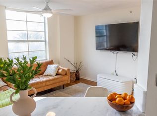 Las Olas By The River Con, Fort Lauderdale, FL 33301