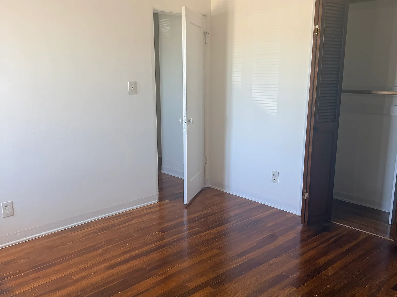 1 bed, 900 sqft, $1,800 — Photo 4