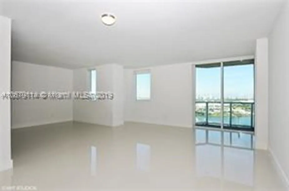 Vizcayne North Condo — Photo 1