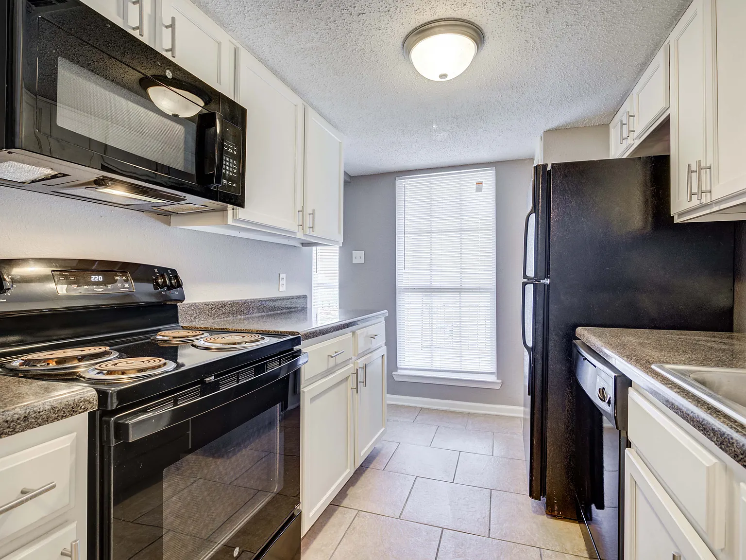 Westchase Apartments — Photo 3