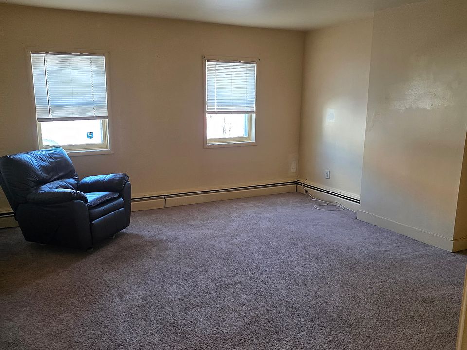 1st image of 49 Watervliet Ave #B