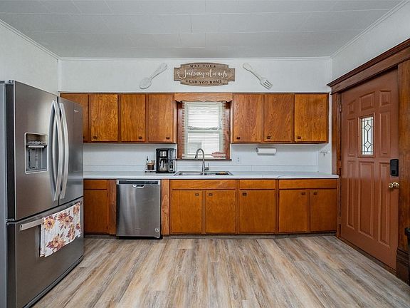 5th image of 100 E Kohlhase St