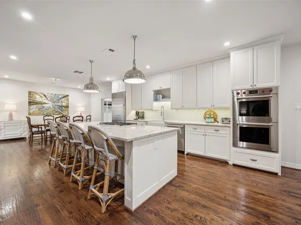 7042 Prestonshire Ln, Dallas, TX 75225