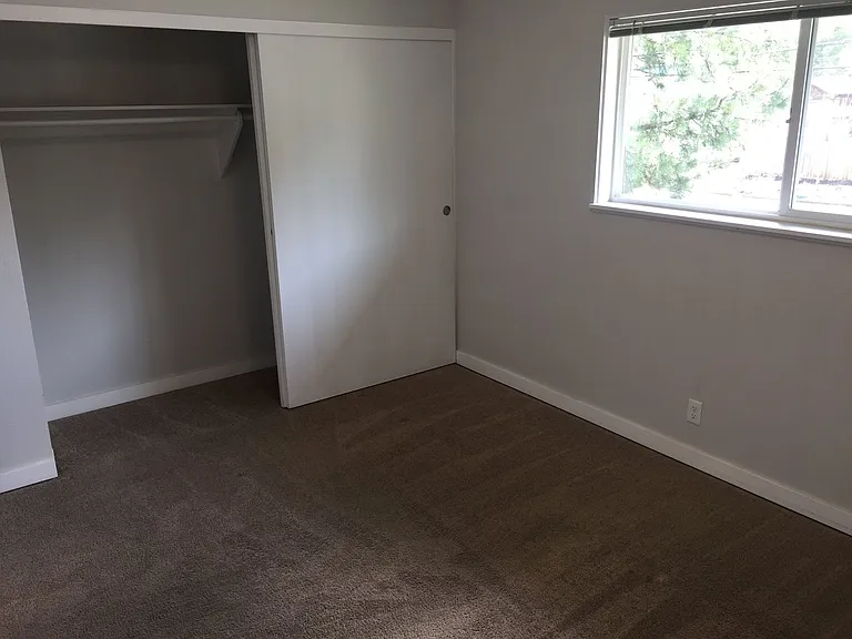 565 N Rosa Parks Way — Photo 13