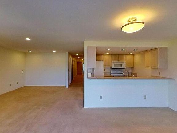 4th image of 16921 Inglewood Rd NE APT A-303