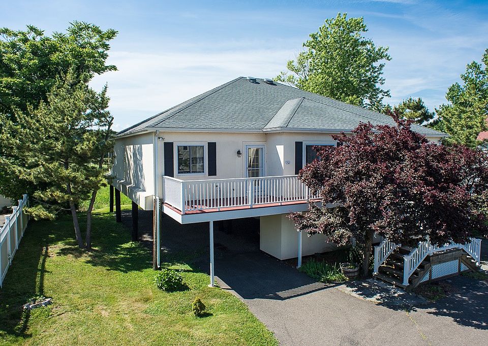 15 A Linden Avenue