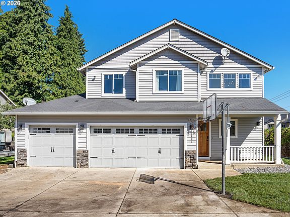 3rd image of 2402 NE 96th St