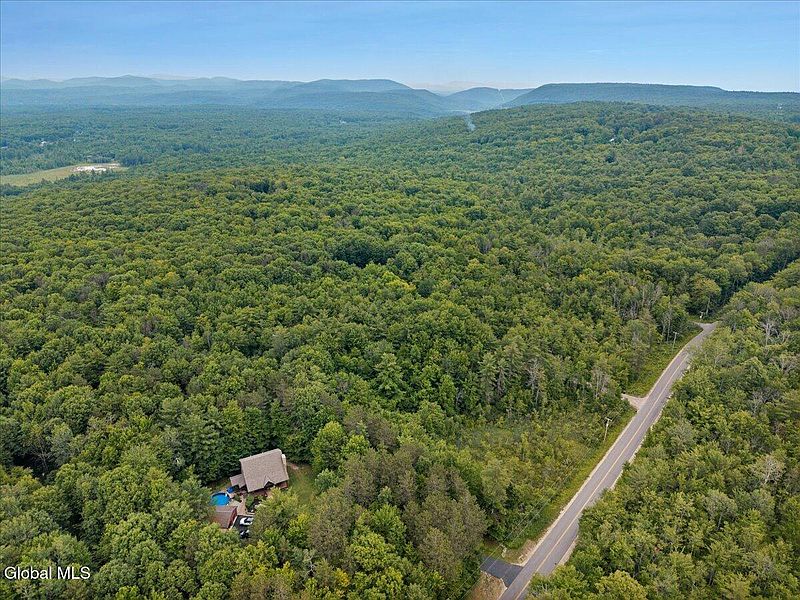 4th image of 50 Lincoln Mountain Road
