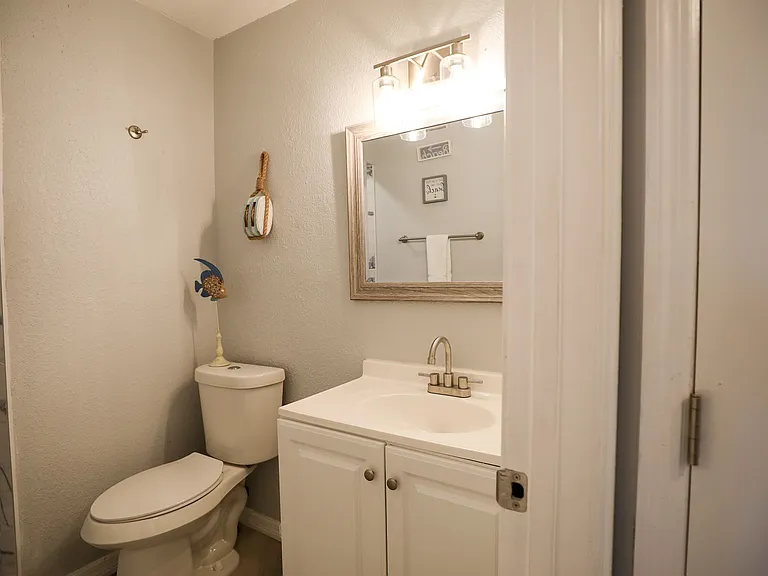 17620 Lee Ave — Photo 9