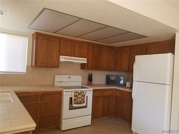 3rd image of 1017 N Merrill Court