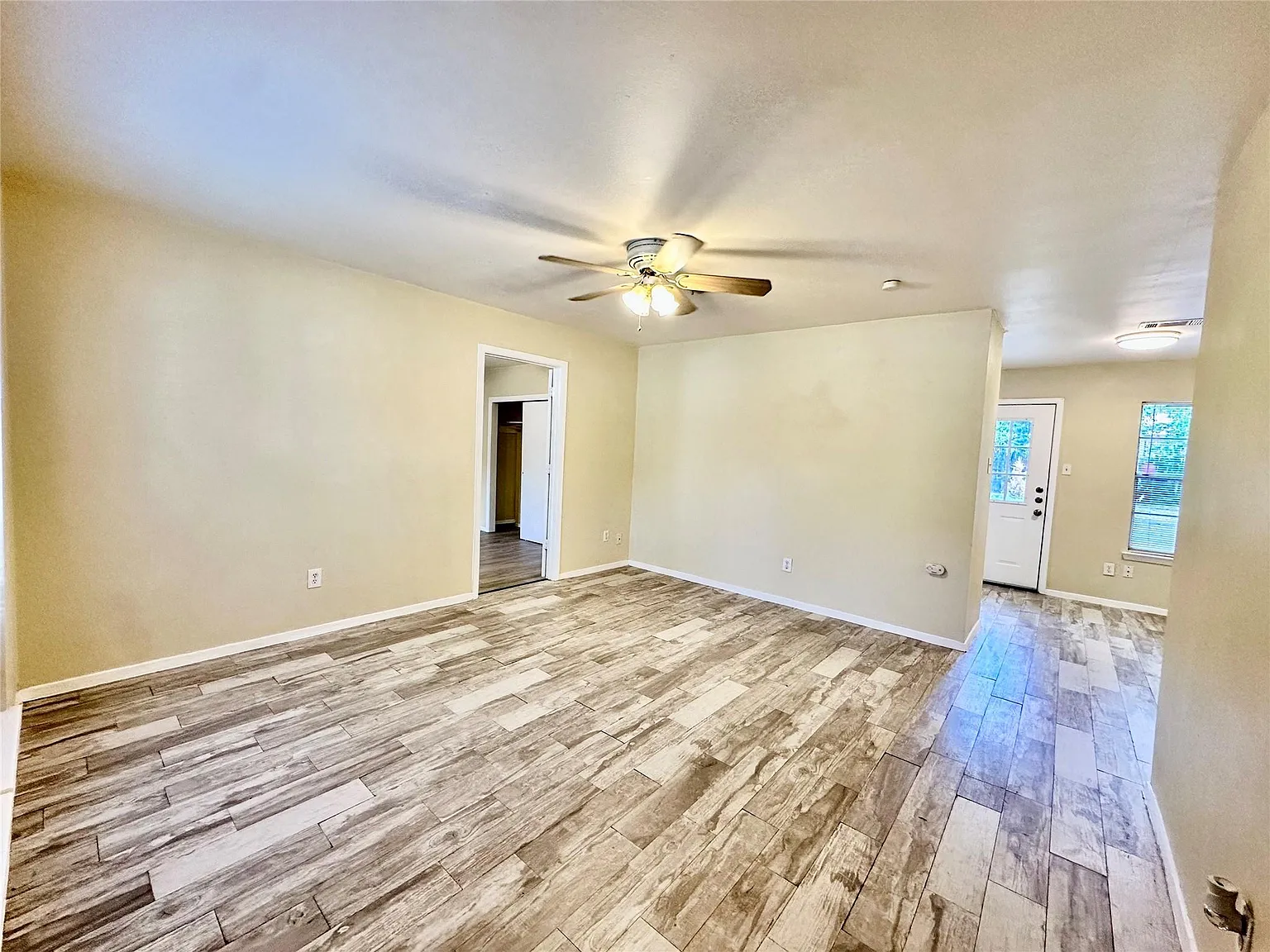 4 bed, 2.0 bath, 1353 sqft, $1,650 — Photo 4