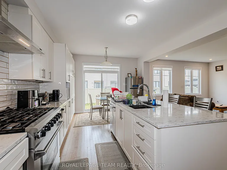97 Mudminnow Cres — Photo 19