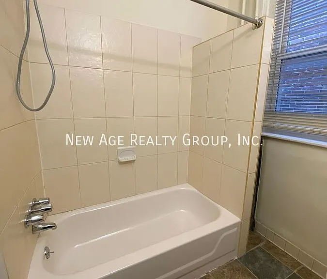 453 S 60th St #2F — Photo 12