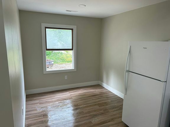3rd image of 210 S Eaton St #8
