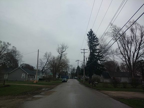 5th image of 403 W Fairfield Ave