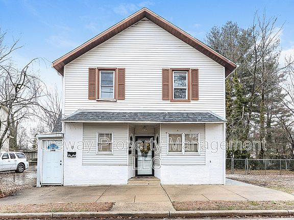 3rd image of 300 Monroe Ave #B