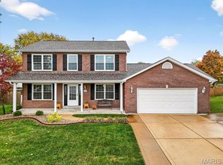 55 E Redford Ct, Saint Charles, MO
