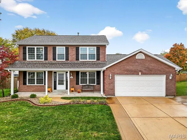 55 E Redford Ct, Saint Charles, MO 63304