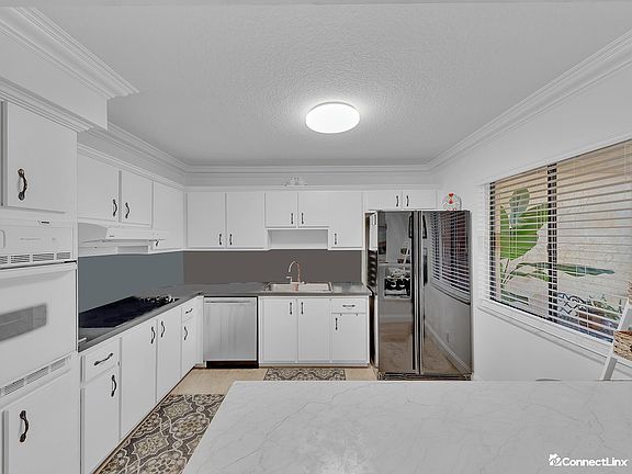4th image of 359 Lakeview Dr