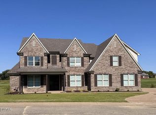 1422 Highland Dr, Dyersburg, TN 38024