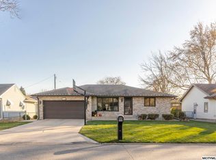 1621 7th Pl SW, Mason City, IA 50401