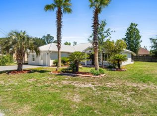 1513 E 9th St, Lynn Haven, FL 32444