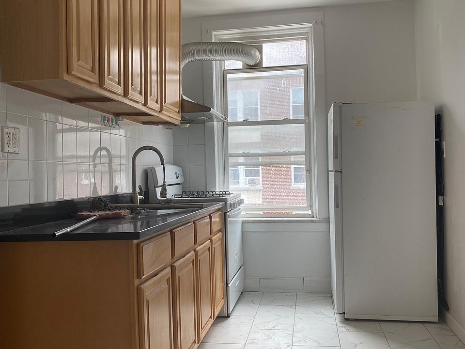 1st image of 3708 Bowne St #3E