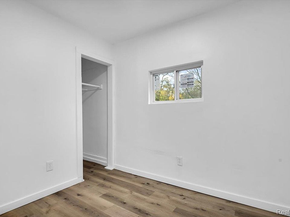 15509 Chatham St, photo 12
