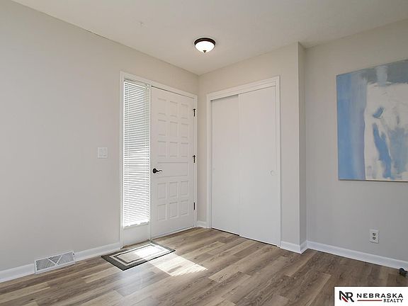 3rd image of 648 S 215th St