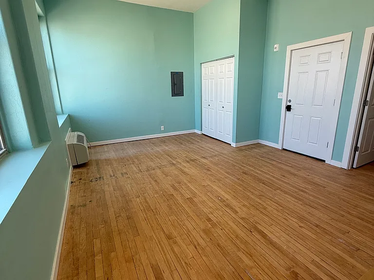 1016 Milwaukee Ave — Photo 1