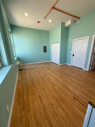 1016 Milwaukee Ave Photo 1