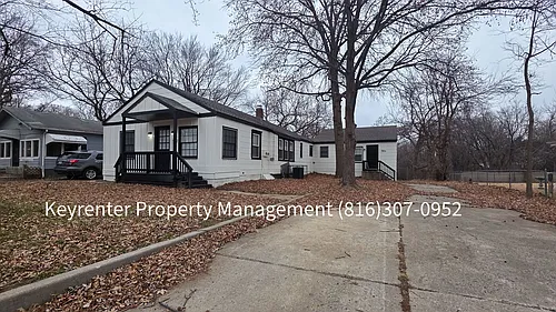 1512 W College St Photo 1 1512 W College St Photo 1