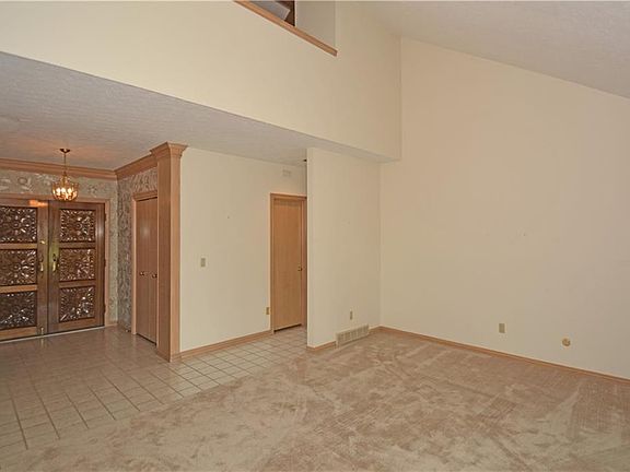 3rd image of 23273 Pheasant Ln #11