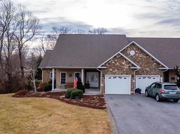 216 Stone Ridge Ln, Sparta, NC 28675