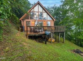 1819 Walker Trl, Sevierville, TN 37876