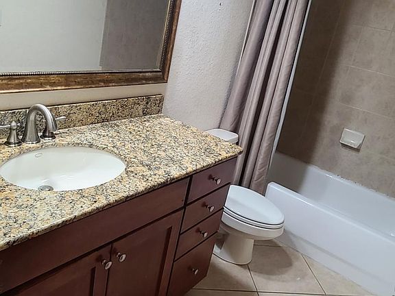 4th image of 3219 SW Santa Barbara Pl