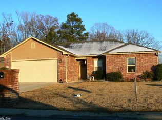 15 Castleton Dr, Ward, AR 72176