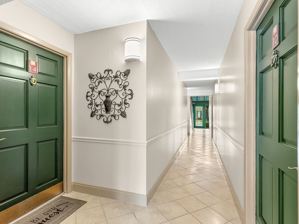 Common Hallway and Apartment Access