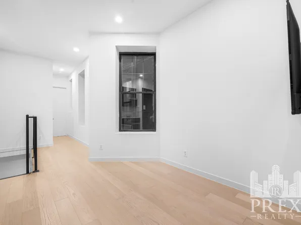 161 East 89th Street image 5 of 22