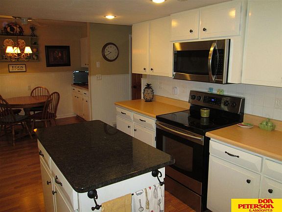 3rd image of 1622 E Linden Ave