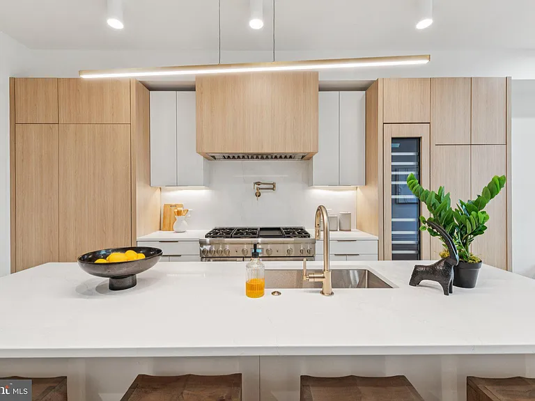 2507 I St NW — Photo 7