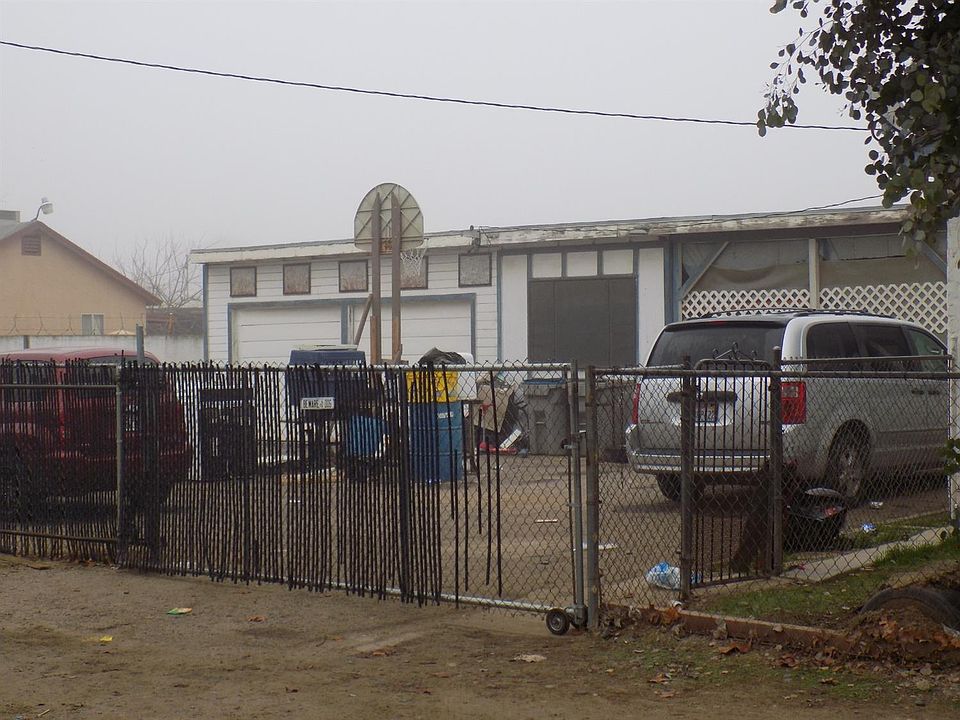 2nd image of 2644 W Dudley Ave