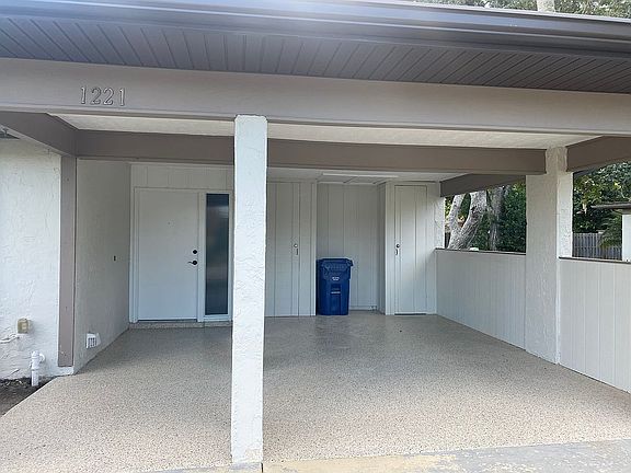 2nd image of 1221 Glendale Cir E #Ea