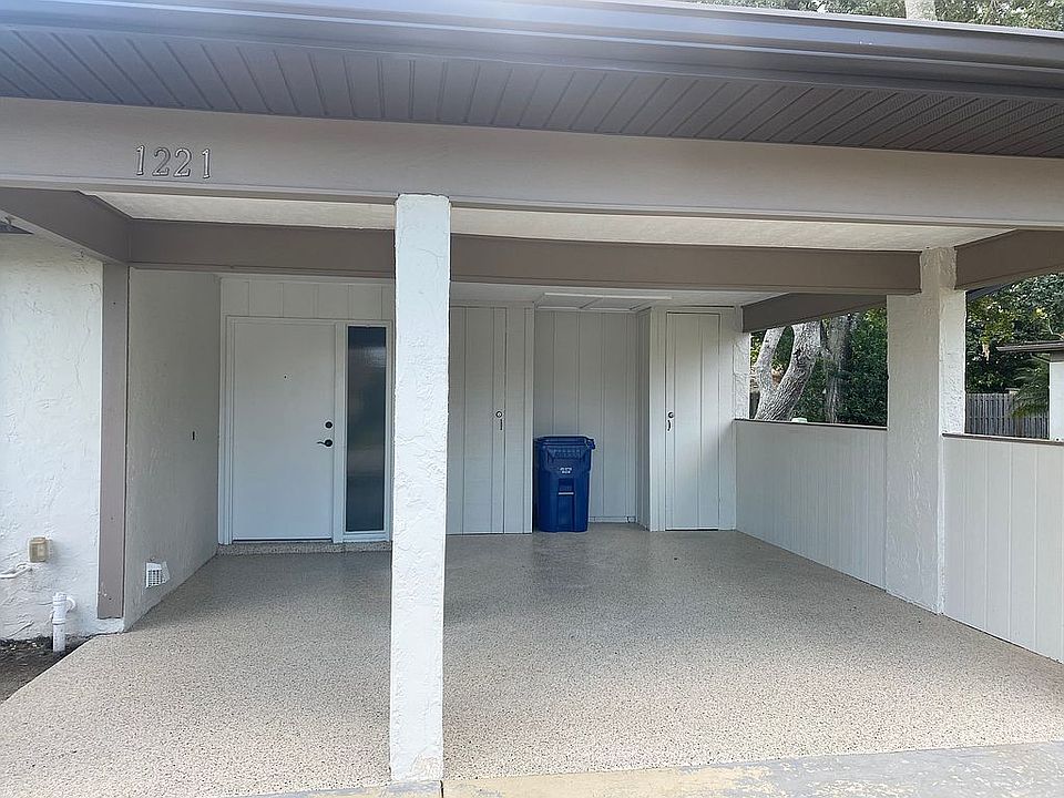 1st image of 1221 Glendale Cir E