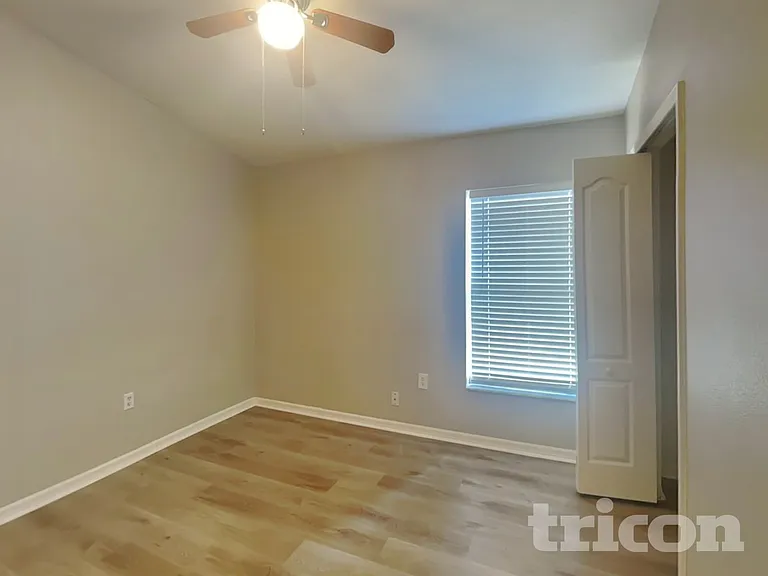 12532 Evington Point Dr — Photo 11