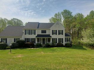 18 Spring Meadow Dr, Downingtown, PA 19335