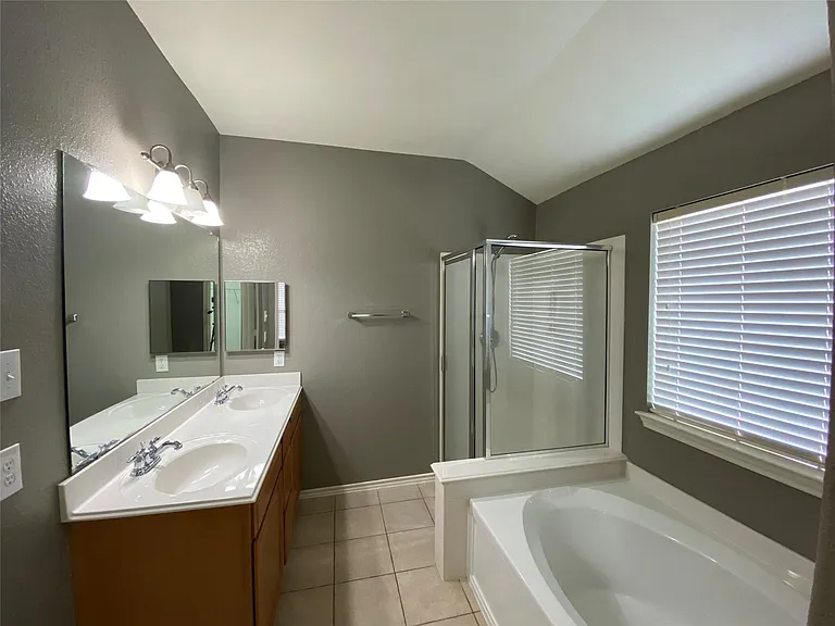 6323 Bennington Springs Dr — Photo 13