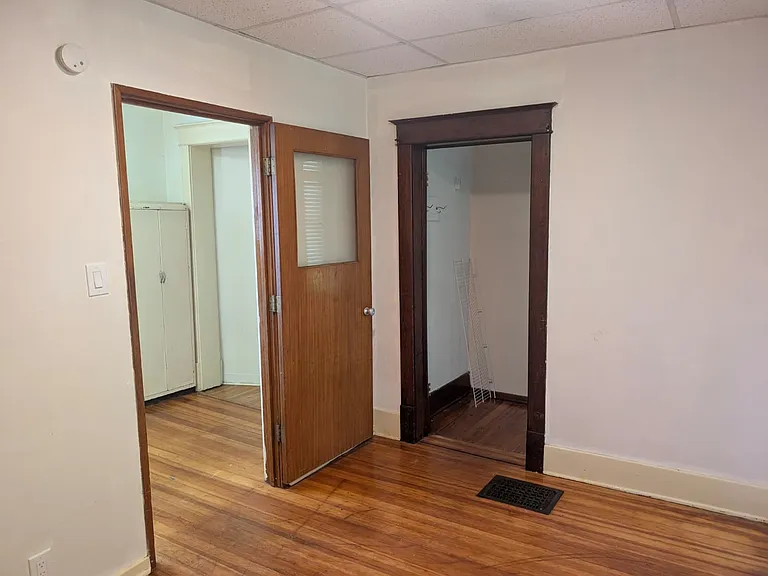 1524 S 24th St #1 — Photo 12