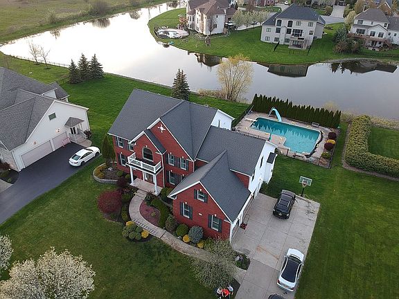 3rd image of 8853 Stonebriar Dr