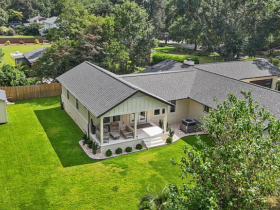 4th image of 1709 Hawthorne Road